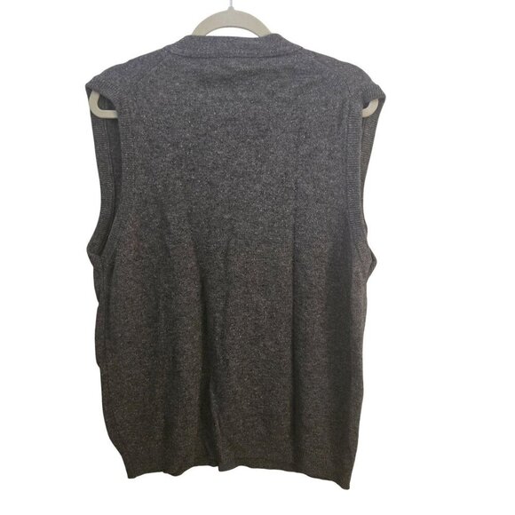 L.L. Bean Vintage Pure New Wool Gray Made In Scotland Sweater Vest Size MT - Picture 2 of 4